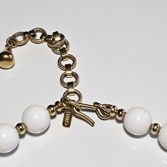 **Last Chance!! Final Sale** Vintage Monet Choker Collar Necklace White 16-18.5" - Picture 9 of 13